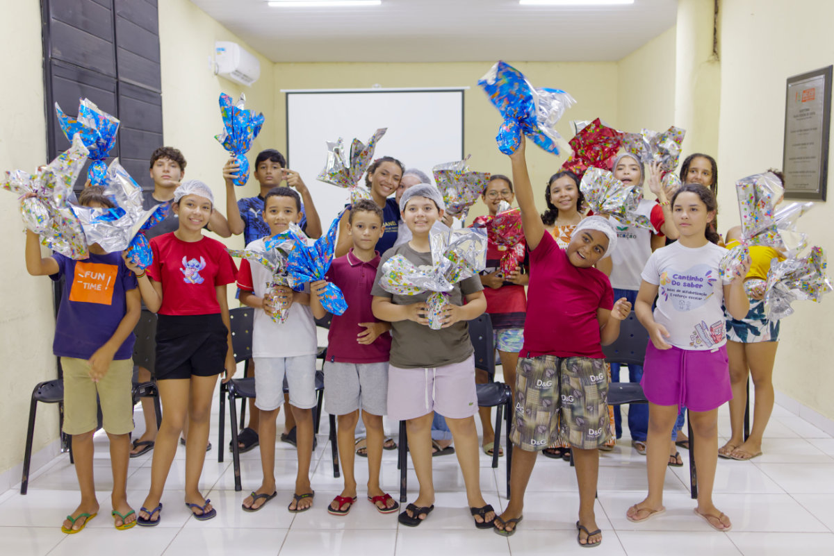 Prefeitura de São José da Lagoa Tapada promove oficina de ovos de Páscoa para usuários do SCFV