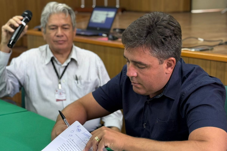 São José da Lagoa Tapada adere ao Pacto pela Primeira Infância promovido pelo TCE-PB